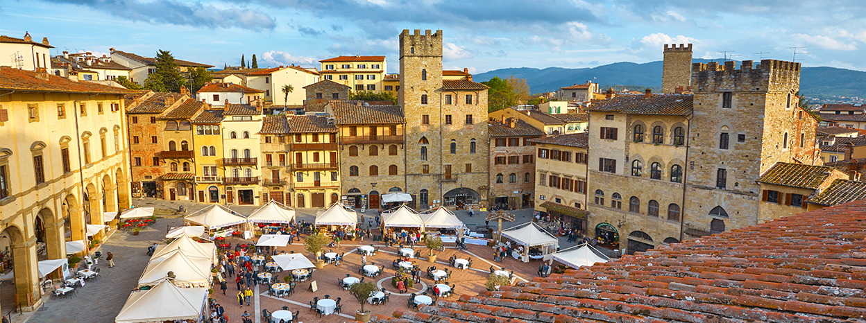 Un viaggio nel tempo la Fiera Antiquaria di Arezzo